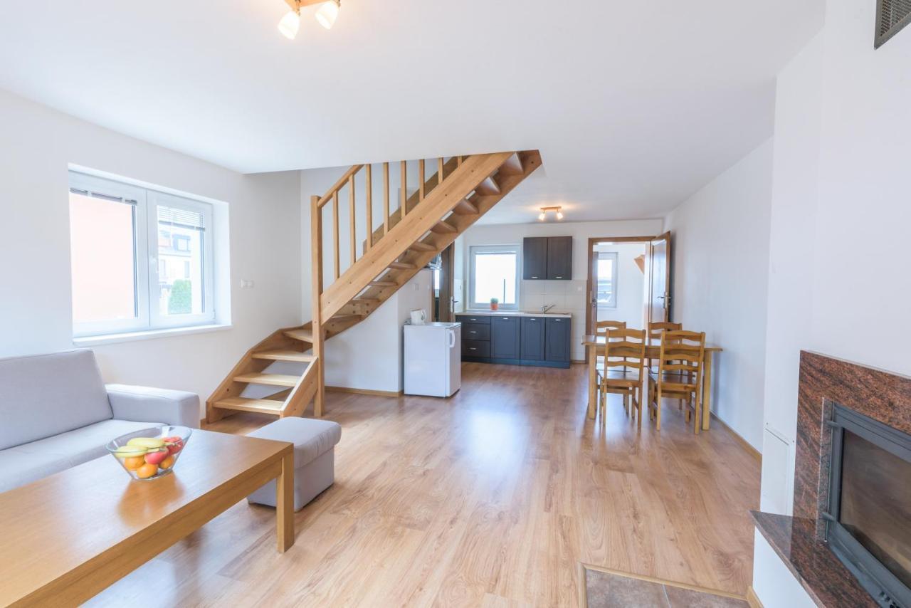 Apartmany Raztoky ลิฟตอฟสกีมิคูลาช ภายนอก รูปภาพ