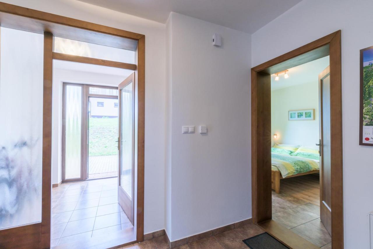 Apartmany Raztoky ลิฟตอฟสกีมิคูลาช ภายนอก รูปภาพ