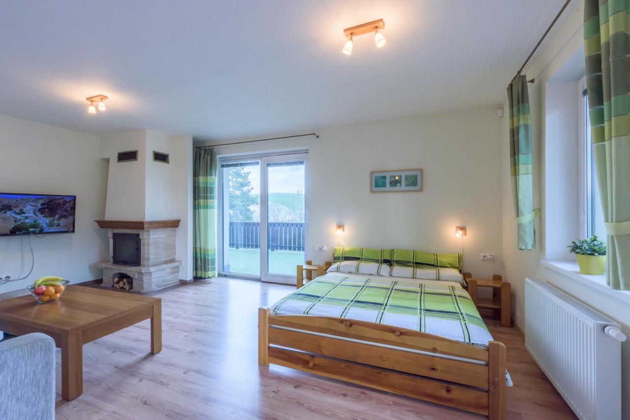 Apartmany Raztoky ลิฟตอฟสกีมิคูลาช ภายนอก รูปภาพ