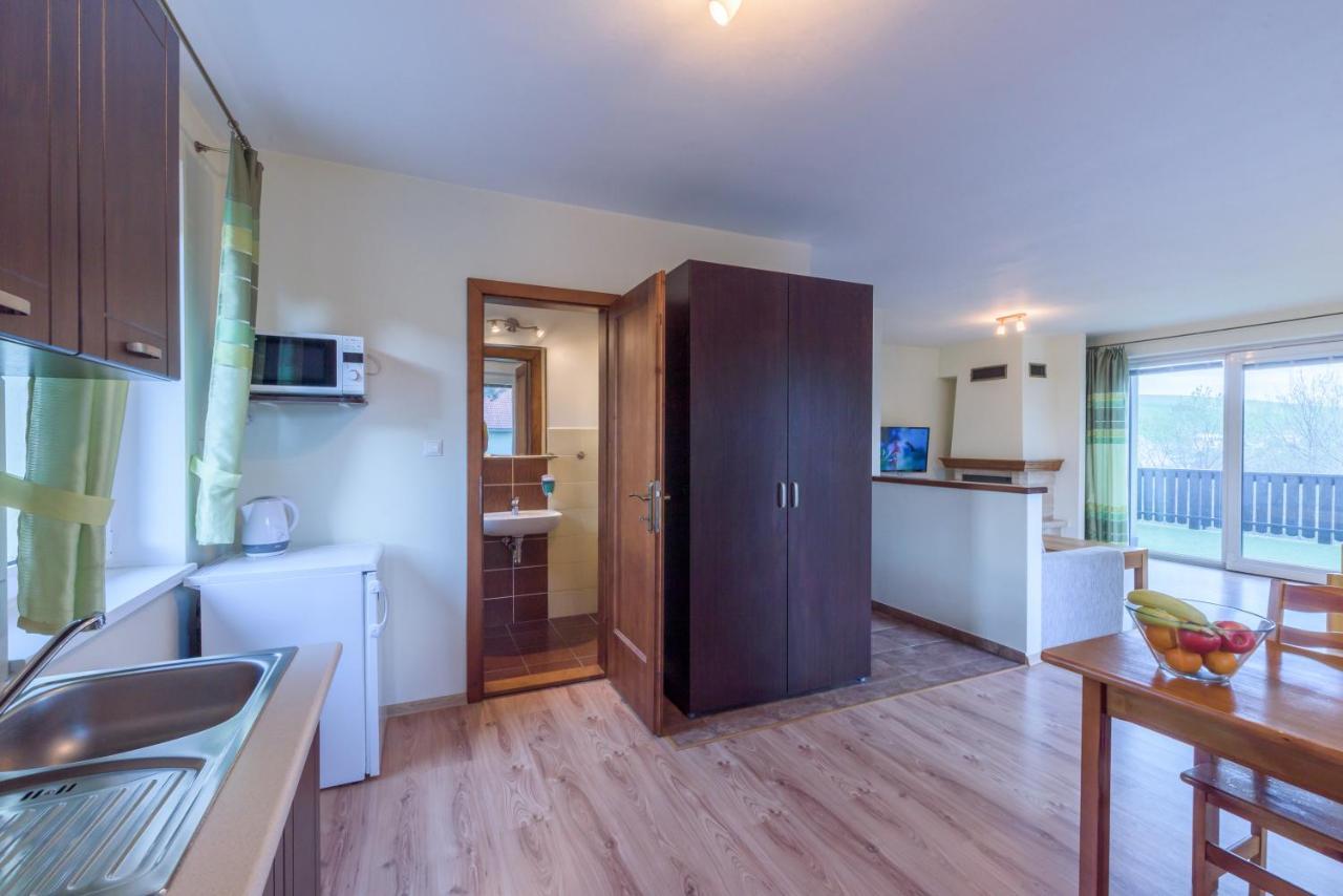 Apartmany Raztoky ลิฟตอฟสกีมิคูลาช ภายนอก รูปภาพ