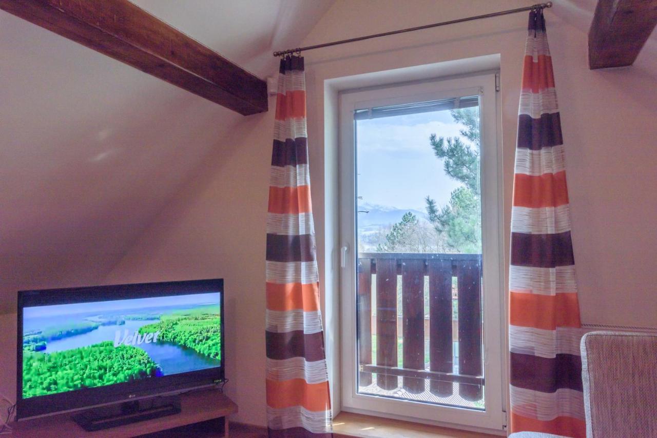 Apartmany Raztoky ลิฟตอฟสกีมิคูลาช ภายนอก รูปภาพ