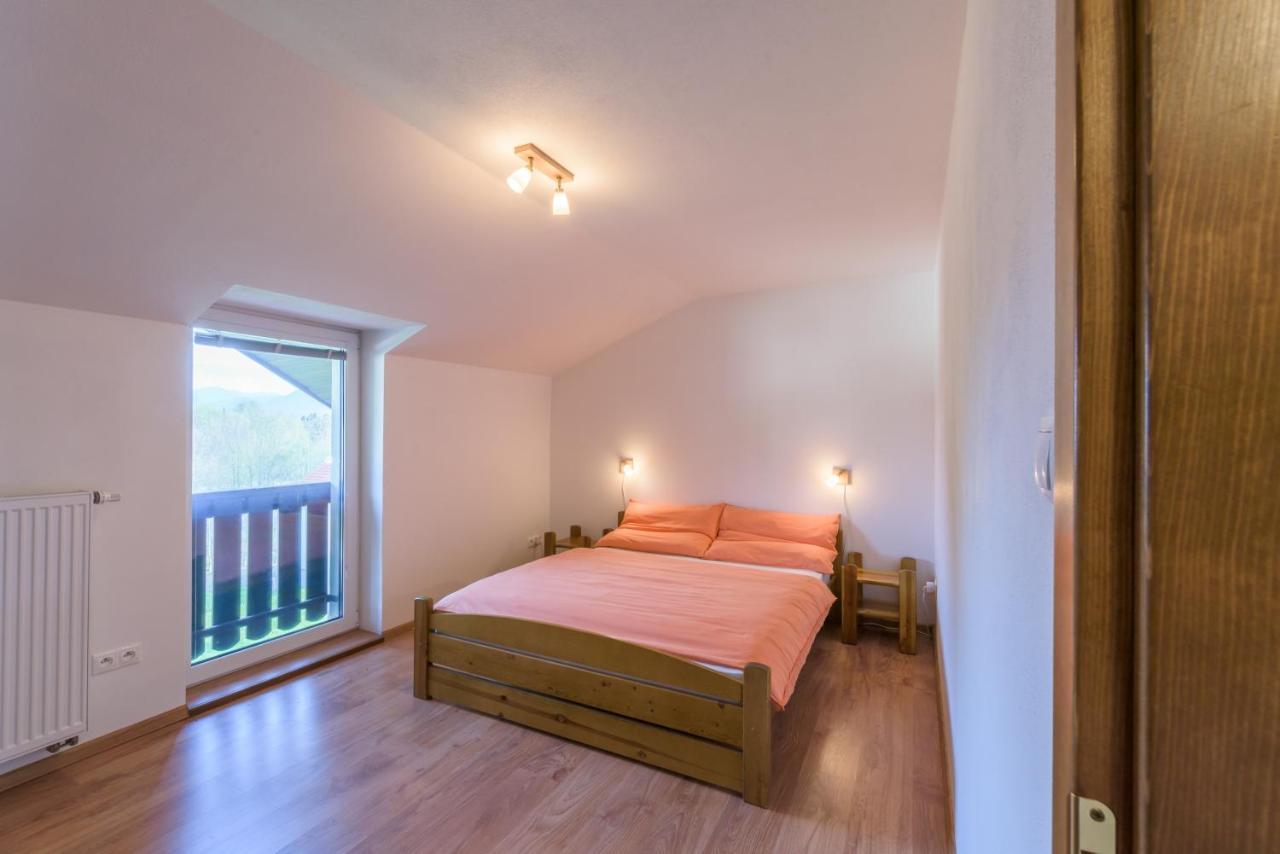 Apartmany Raztoky ลิฟตอฟสกีมิคูลาช ภายนอก รูปภาพ